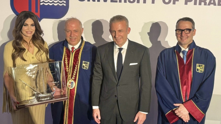 Βραβεύτηκε ο Κωστής Φραγκούλης  από το Πανεπιστήμιο Πειραιά – Ισχυρό μήνυμα για τις  ελληνοαμερικανικές  σχέσεις