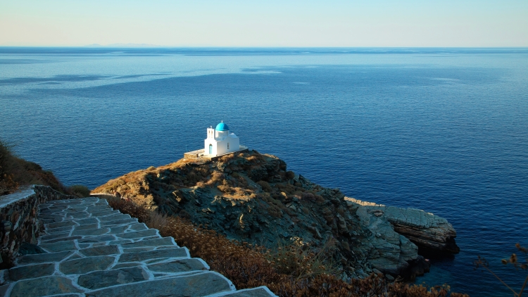 Η Σίφνος πρωταγωνιστεί σε δημοφιλή ιταλική ταξιδιωτική εκπομπή
