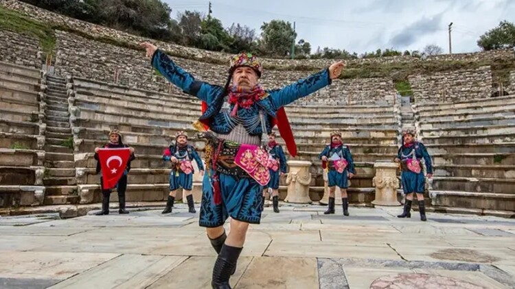 Milliyet: Η Ελλάδα προσπαθεί να οικειοποιηθεί το ζεϊμπέκικο
