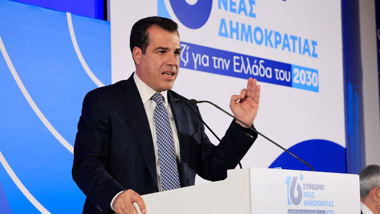 Πλεύρης στο συνέδριο ΝΔ: Η σχέση με τους ψηφοφόρους στηρίζεται στο έθνος, τη θρησκεία και την οικογένεια
