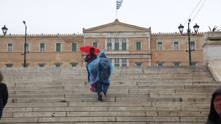 Άστατος ο καιρός σήμερα με αφρικανική σκόνη, πού θα βρέξει