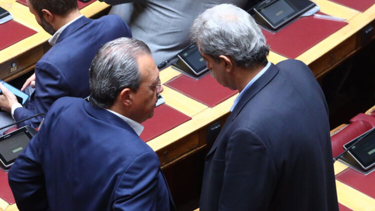 Η επόμενη μέρα στον ΣΥΡΙΖΑ μετά τη διαγραφή Πολάκη: Η «κίτρινη κάρτα», η Επιτροπή Δεοντολογίας και το κόμμα Τσίπρα
