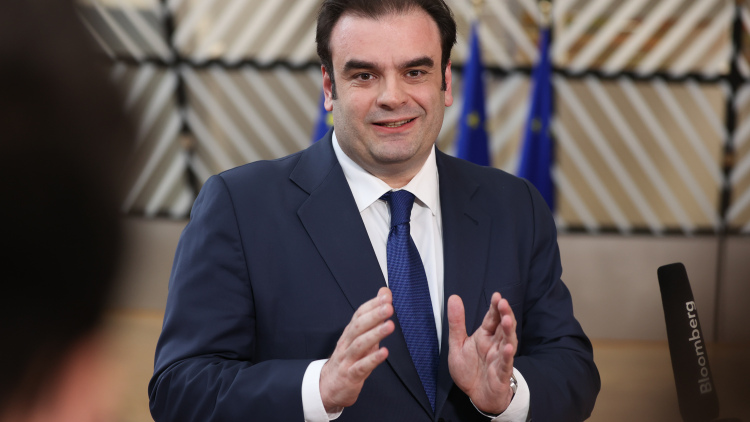 Το νέο στοίχημα Πιερρακάκη για το χρέος
