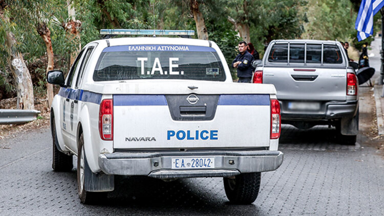 Με όρους μαφίας λειτουργούσε η σπείρα που εκβίαζε, ρήμαζε χωράφια και άρπαζε ζώα στην Κρήτη, πολλά περισσότερα από 40 τα θύματα τους