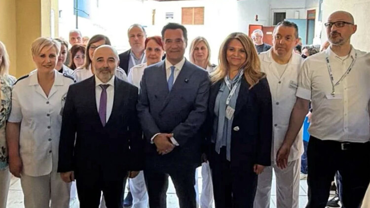 Επίσκεψη Γεωργιάδη στο «Γ. Γεννηματάς» στη Θεσσαλονίκη και στο Γενικό Νοσοκομείο Νάουσας για τα εγκαίνια των νέων ΤΕΠ