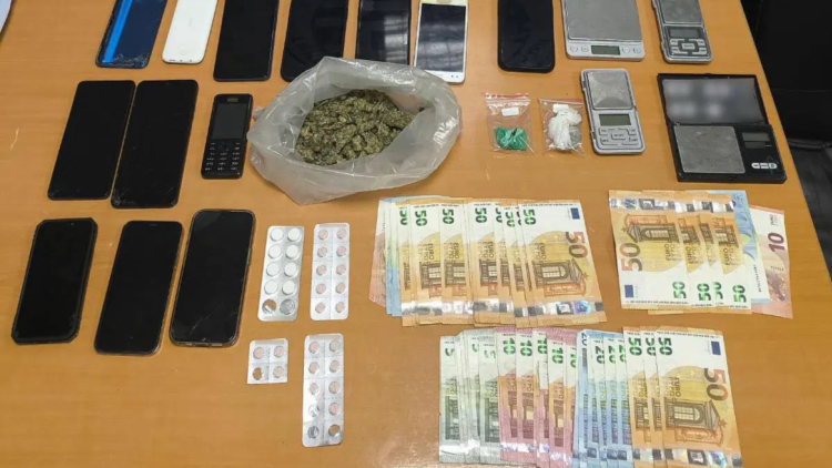 Εξαρθρώθηκε κύκλωμα διακίνησης ναρκωτικών στις Σέρρες με συμμετοχή της «Roxy», μεταξύ των συλληφθέντων και ανήλικοι
