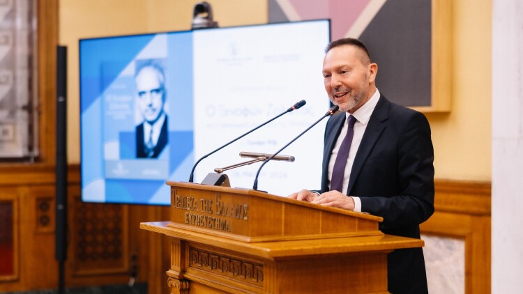 Στουρνάρας: Η ανεξαρτησία της ΤτΕ επιτρέπει να υπηρετούμε την ανάπτυξη ανάπτυξη και την χρηματοπιστωτική σταθερότητα