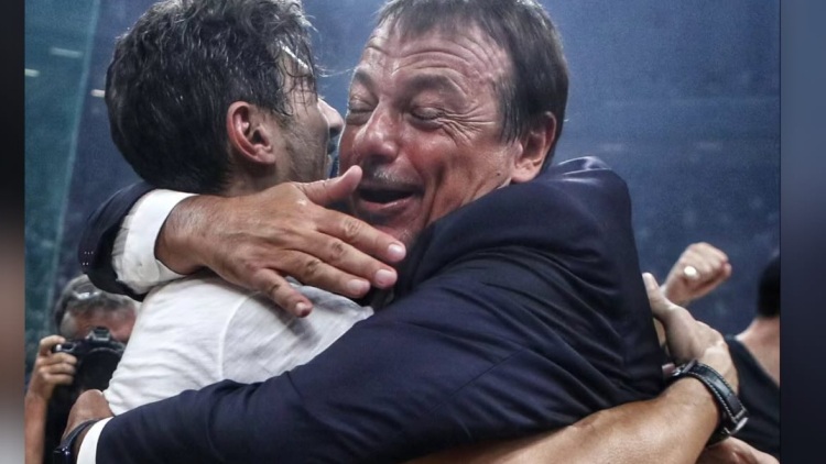 Γιαννακόπουλος για Αταμάν με φωτογραφία που αγκαλιάζονται: Όποιος ξεχνά αυτές τις στιγμές, είναι ανάξιος να αγαπάει τον Παναθηναϊκό