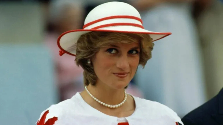 Το signature άρωμα της Πριγκίπισσας Diana είναι ακόμα συνώνυμο της κομψότητας

