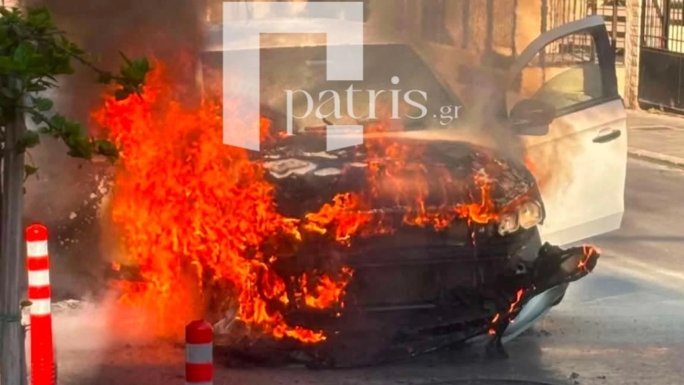 Παρανάλωμα του πυρός αυτοκίνητο στο κέντρο των Χανίων, δείτε φωτογραφίες