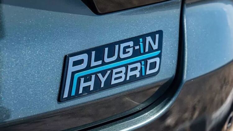 Βάζουν στο στόχαστρο τους οδηγούς των plug-in υβριδικών
