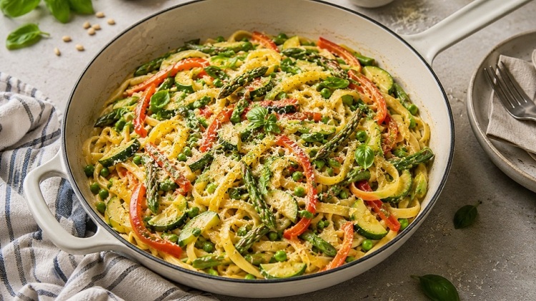Pasta Primavera: Η αμερικανική μακαρονάδα της Άνοιξης που κατέκτησε τον κόσμο