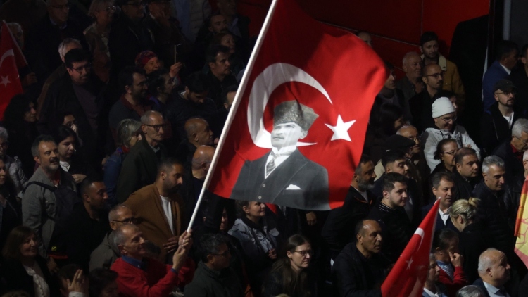Τουρκία: Νέες εκκαθαρίσεις με 13 συλλήψεις μετά τις καταγγελίες για νοθεία στο συνέδριο του Ρεπουμπλικανικού κόμματος