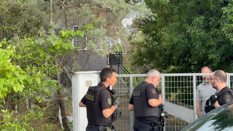 Οικογενειακό δράμα στη Θεσσαλονίκη: Πώς σκότωσε ο 30χρονος τον 67χρονο πατέρα του, τα ευρήματα στο σπίτι του φονικού