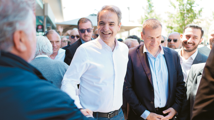 Η στρατηγική Μητσοτάκη: 10 μήνες δρόμος στα εργοτάξια πριν πάει στις κάλπες
