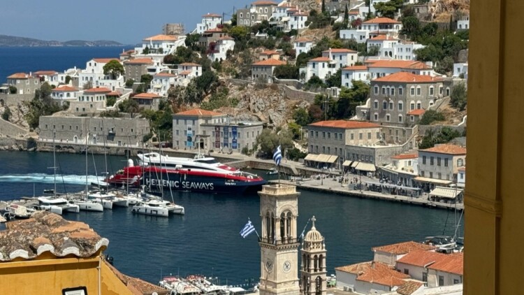 Χωροταξικό τουρισμού: Οριο κλινών, φέρουσα ικανότητα και «Airbnb» διχάζουν τον τουριστικό κλάδο
