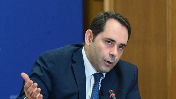 Πετραλίας στον ΟΟΣΑ: Η Ελλάδα επιτυχημένο παράδειγμα δημοσιονομικής πολιτικής