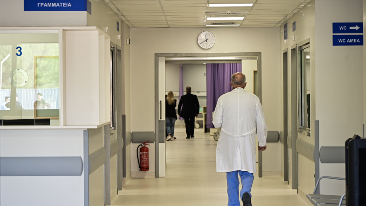 Έξαρση γαστρεντερίτιδας στο Αττικόν, «δεν τίθεται ζήτημα λειτουργίας», λέει το νοσοκομείο
