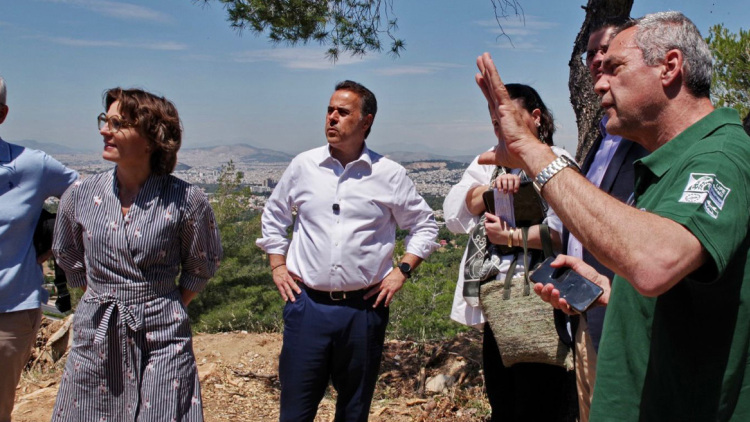 Παπασταύρου: «Η προστασία του περιβάλλοντος αφορά την καθημερινότητα» - Συνάντηση με την Ευρωπαία Επίτροπο Περιβάλλοντος

