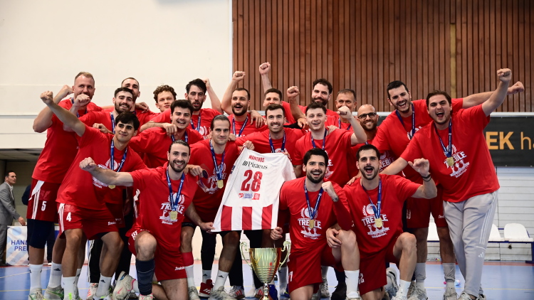Ο Ολυμπιακός νίκησε 31-27 στην έδρα της ΑΕΚ και κατέκτησε τον τίτλο στη Handball Premier, βίντεο