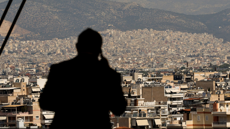 Συνελήφθη 48χρονος «χαμαιλέοντας» στη Νέα Μάκρη: Εξαπατούσε κόσμο με ενοικιαζόμενα ΙΧ, σπίτια και «ρυθμίσεις» χρεών 
