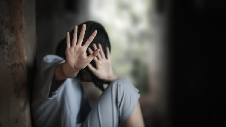 Θεσσαλονίκη: 35χρονη κατήγγειλε ότι ο εν διαστάσει σύζυγός της τη βίασε και την εγκλώβισε σε διαμέρισμα