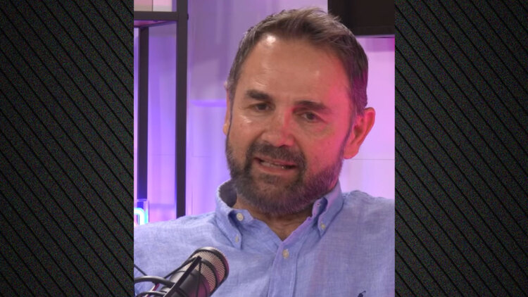 Σταύρος Μπαλάσκας: «Τα παιδικά μου χρόνια ήταν σκ@τ@, η αδερφούλα μου είχε λευχαιμία και μπαινοβγαίναμε στα νοσοκομεία»