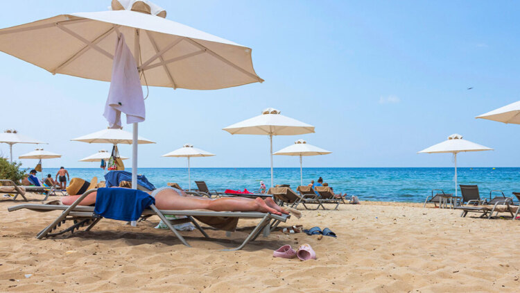 Καλοκαιρινός ο καιρός το τριήερο του Αγίου Πνεύματος - Θα ξεπεράσει τους 30 βαθμούς η θερμοκρασία