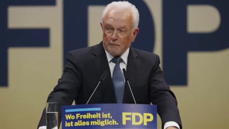 Νέος αρχηγός του γερμανικού FDP o Βόλφγκανγκ Κουμπίκι, διαδέχεται τον παραιτηθέντα Κρίστιαν Ντυρ