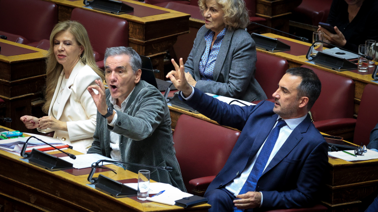 Ανεξαρτητοποιούνται σήμερα Χαρίτσης, Ηλιόπουλος, Αχτσιόγλου, Τζανακόπουλος, Ζεϊμπέκ, Τζούφη και Φωτίου, διαλύεται η ΚΟ της Νέας Αριστεράς

