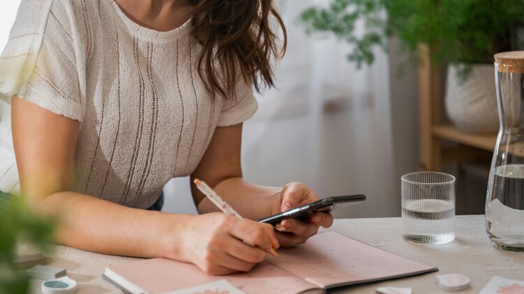 «Micro Habits»: Πέντε μικρές συνήθειες που μπορούν να σας φέρουν πιο κοντά στους στόχους σας
