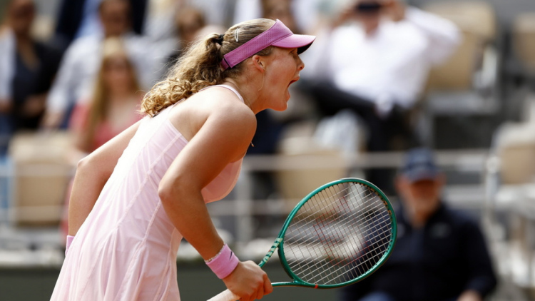 Roland Garros: Πρώτος τελικός για την 19χρονη Αντρέεβα, απέκλεισε 2-0 σετ την Κόστγιουκ, βίντεο