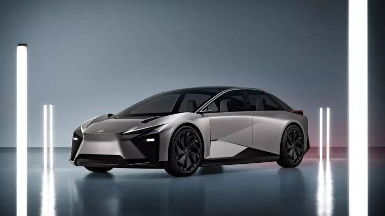 Δεν προχωρά το Lexus LF-ZC