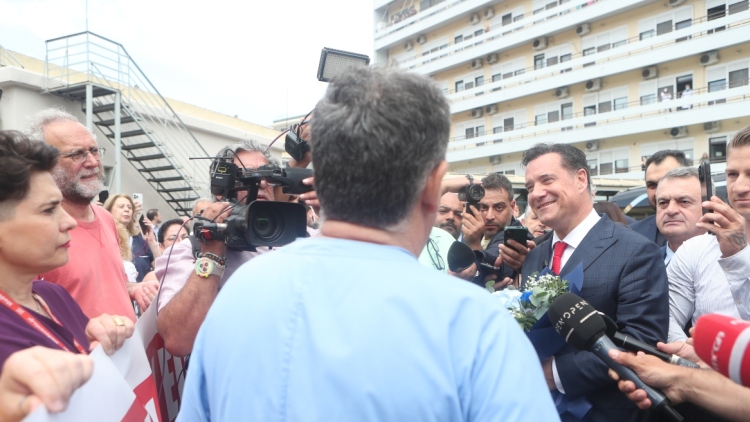 Ο Γεωργιάδης δημοσίευσε βίντεο από την περιοδεία του στη βόρεια Ελλάδα: «Δεν τους χορταίνω τους κομμουνιστές», έγραψε