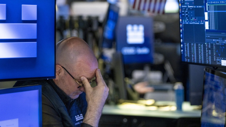 Μαύρη Παρασκευή για τη Wall Street: Δραματικό sell-off στις μετοχές ΑΙ, πτώση πάνω από 4% για τον Nasdaq