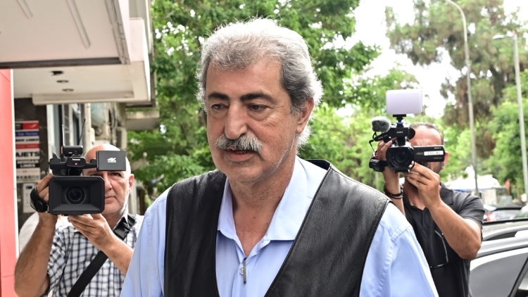 Πολάκης: Τα ιστορικά κόμματα δεν καταργούνται με ατομικές αποφάσεις, ο ΣΥΡΙΖΑ θα συνεχίσει να υπάρχει