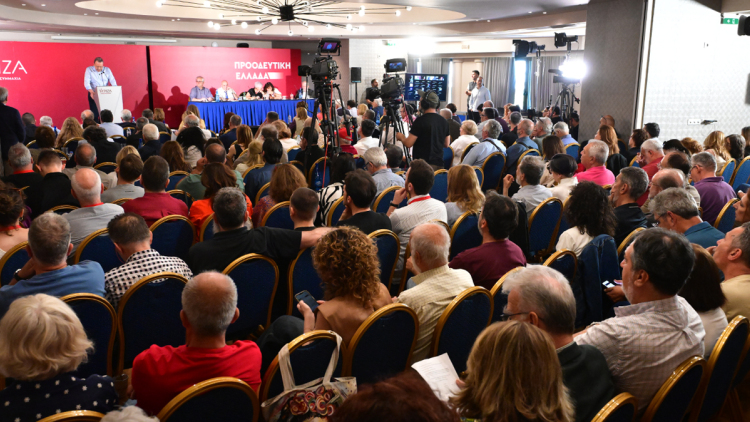 Να είμαστε δίπλα στον Τσίπρα, είπε ο Φάμελλος στην ΚΕ του ΣΥΡΙΖΑ - Υπογραφές μαζεύει ο Πολάκης