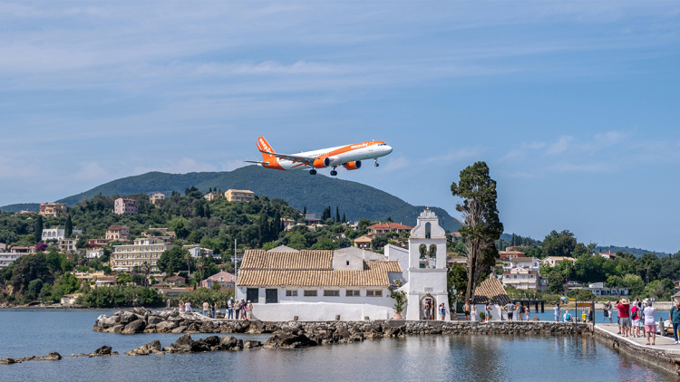 Τουρισμός: Με βελτιωμένη ροή άνοιξε η σεζόν – Τι εκτιμούν οι παράγοντες της αγοράς