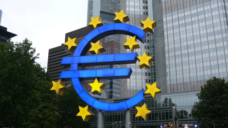 Επιτόκια: Νέα αύξηση προ των πυλών, κερδίζουν οι τράπεζες, μένουν πίσω οι καταθέτες