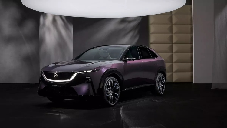 Mazda CX-6e: Τι νέο φέρνει;