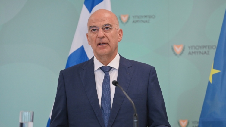 Στόχοι τουρκικής παρενόχλησης ο Δένδιας και οι ομόλογοί του από Γαλλία και Ολλανδία, πριν τις υπογραφές για γαλλικές δυνάμεις στην Κύπρο