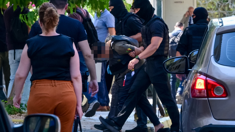 Στον εισαγγελέα ο 37χρονος Παλαιστίνιος της Χαμάς που κατηγορείται για σχέδιο τρομοκρατικής επίθεσης, δείτε βίντεο