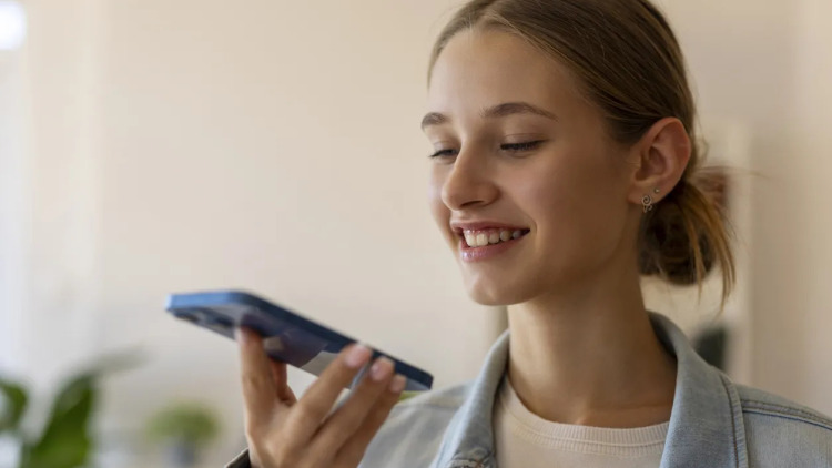 Chatbots σε ρόλο παιχνιδιού ή ψυχολόγου για παιδιά και εφήβους – Τι ανησυχεί τους ειδικούς
