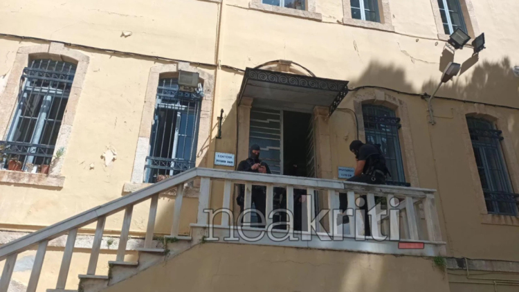 Ελεύθερος ο 56χρονος Γερμανός που φωτογράφιζε στρατιωτικά αεροσκάφη στα Χανιά
