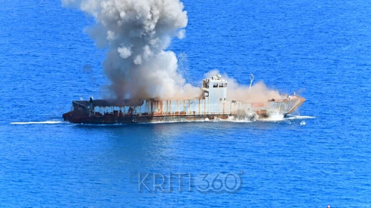 Στον βυθό του Αποκόρωνα το «Φολέγανδρος» για το καταδυτικό πάρκο της Κρήτης, δείτε βίντεο και φωτογραφίες