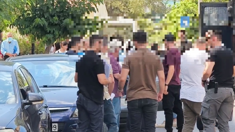 Νέες αποκαλύψεις για το κύκλωμα στις πολεοδομίες: Έπαιρναν χρήματα ακόμα και μέσα σε κουτιά γλυκών, «μετέτρεπαν» λεφτά δωροληψίας σε έργα τέχνης