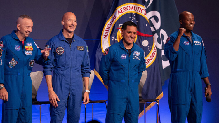 Η Nasa απαντά στις επικρίσεις για το αποκλειστικά ανδρικό πλήρωμα του Artemis III 