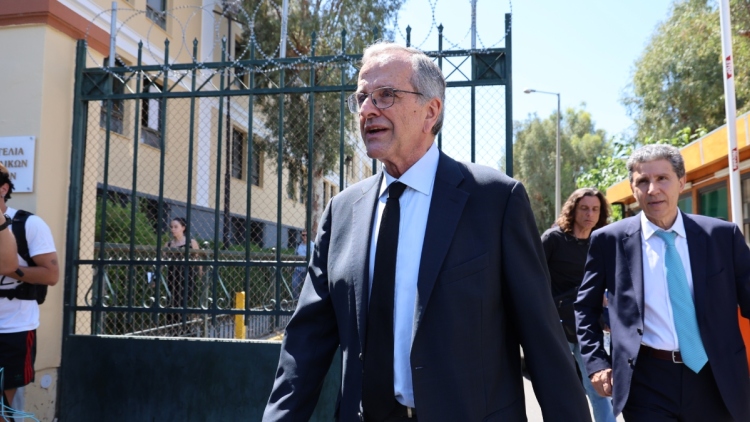 Κατάθεση Σαμαρά στη δίκη για τον θάνατο του Σήφη Βαλυράκη: Ήταν μια βίαιη δολοφονία, είχαμε μιλήσει στο τηλέφωνο εκείνη την ημέρα