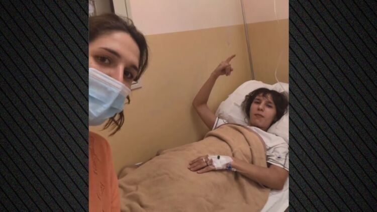 Στο νοσοκομείο η Νίκη Σκιαδαρέση: Τραγούδησε με την αδερφή της «στα επείγοντα» από το κομμάτι τους ΣΕΑ Αταλάντης
