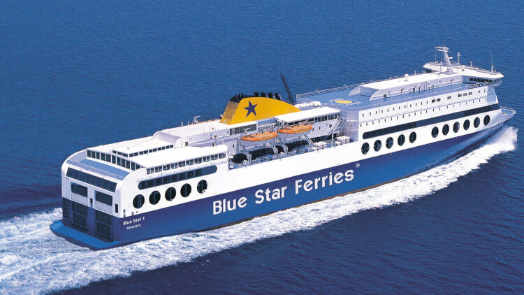 Στο Λαύριο το Blue Star 2 μετά από απειλή για εκρηκτικό μηχανισμό